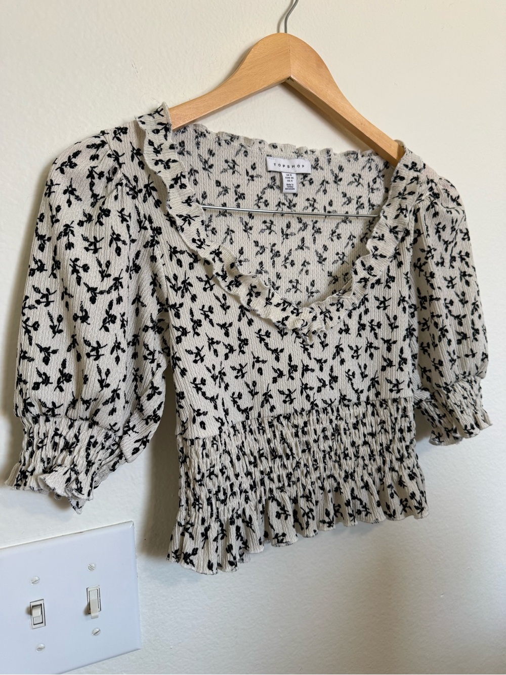 Topshop Black Floral Smocked Crop Top on White - Picture 4 of 6